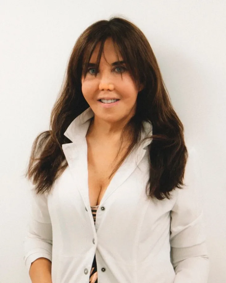 Dra. Loreto Cid, dermatóloga y directora médica de la clínica